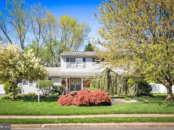 22 Katie Way, Hamilton, NJ 08690