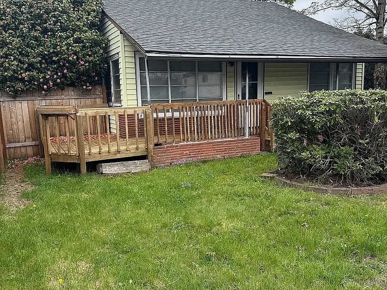2820 E 8th St #2820 — Photo 1
