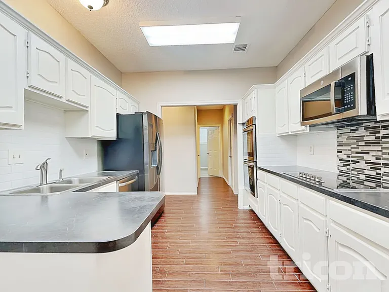 2115 Fawn Ridge Trl — Photo 9