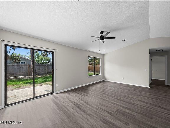 5th image of 8136 GREAT VALLEY Trail