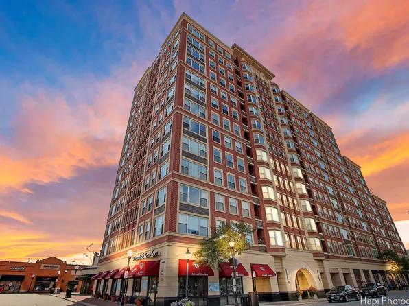 77 S Evergreen Ave Unit 206, Arlington Heights, IL 60005