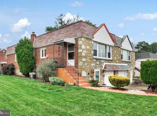 9966 Woodfern Rd, Philadelphia, PA 19115