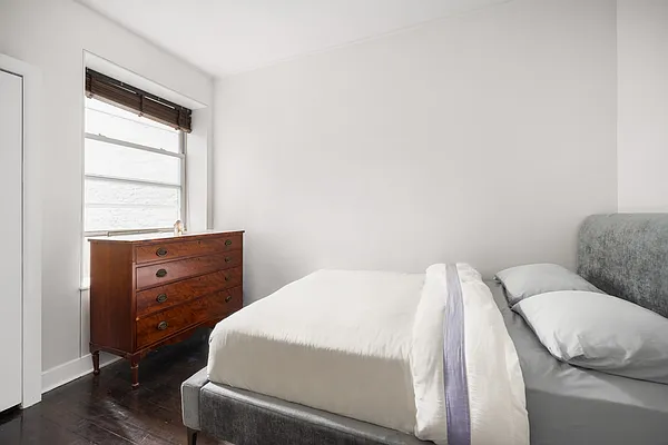 Sold by Compass | media 7