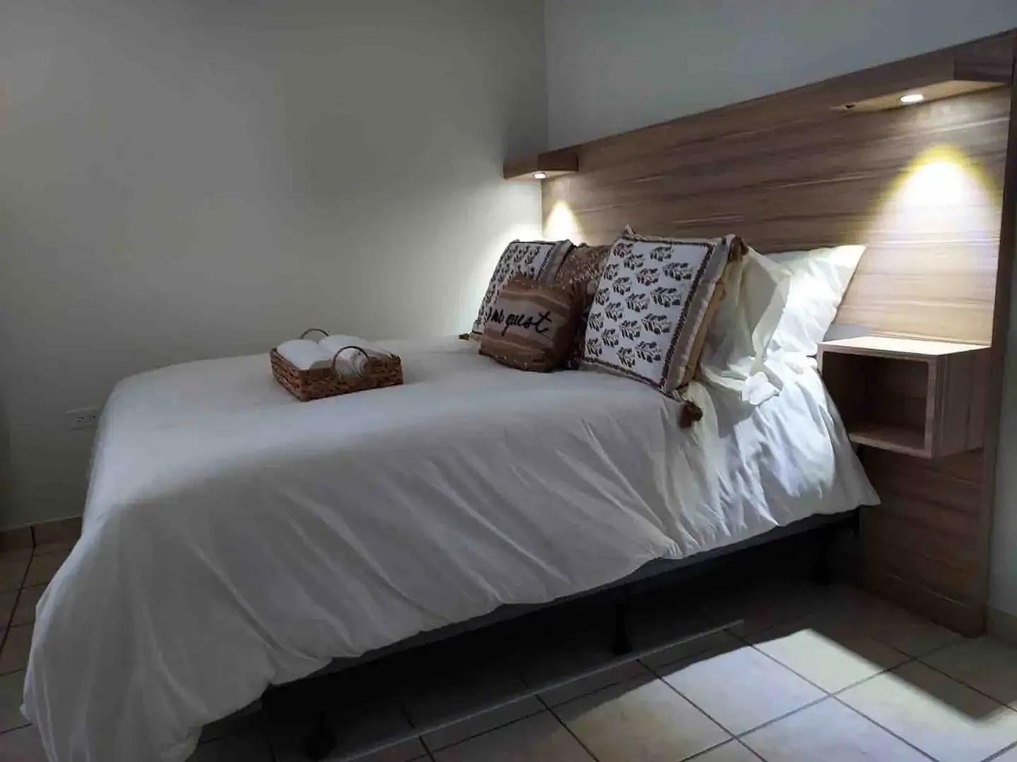 1 bed, 400 sqft, $1,350 — Photo 2