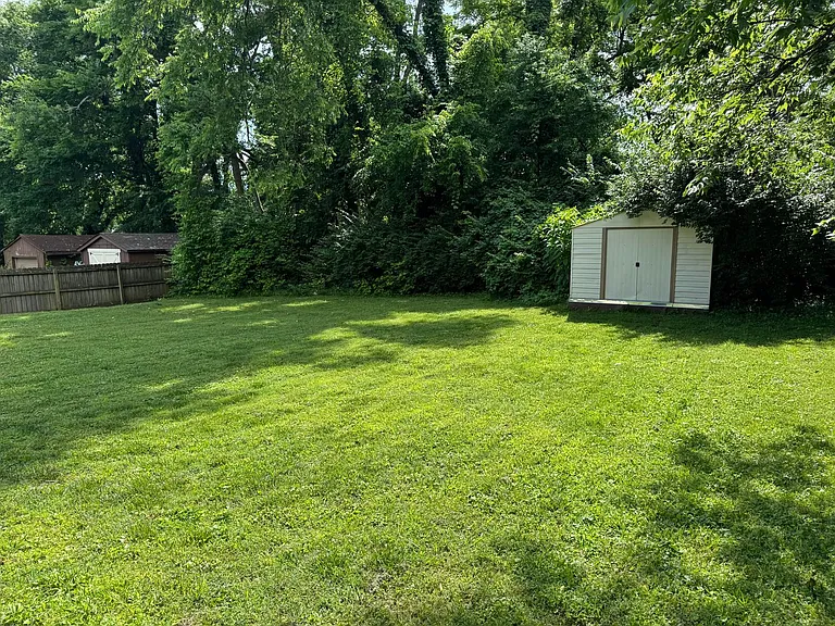 5015 Manuel Dr — Photo 31