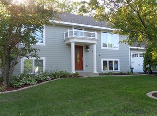 6360 Duck Lake Rd, Eden Prairie, MN 55346