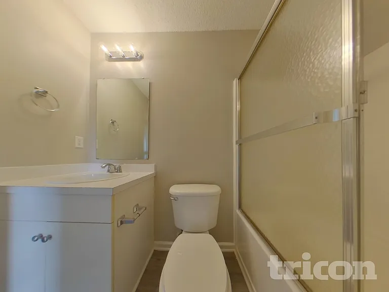 119 W Waverly Place Ct — Photo 10