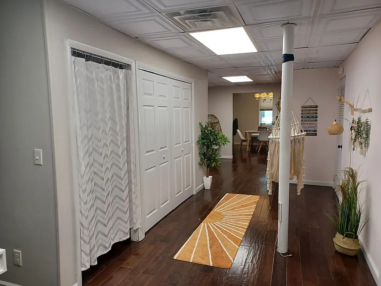1645 Loring Dr NW — Photo 25