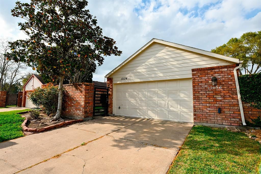 13134 Worthington St, Sugar Land, TX 77478 | Zillow