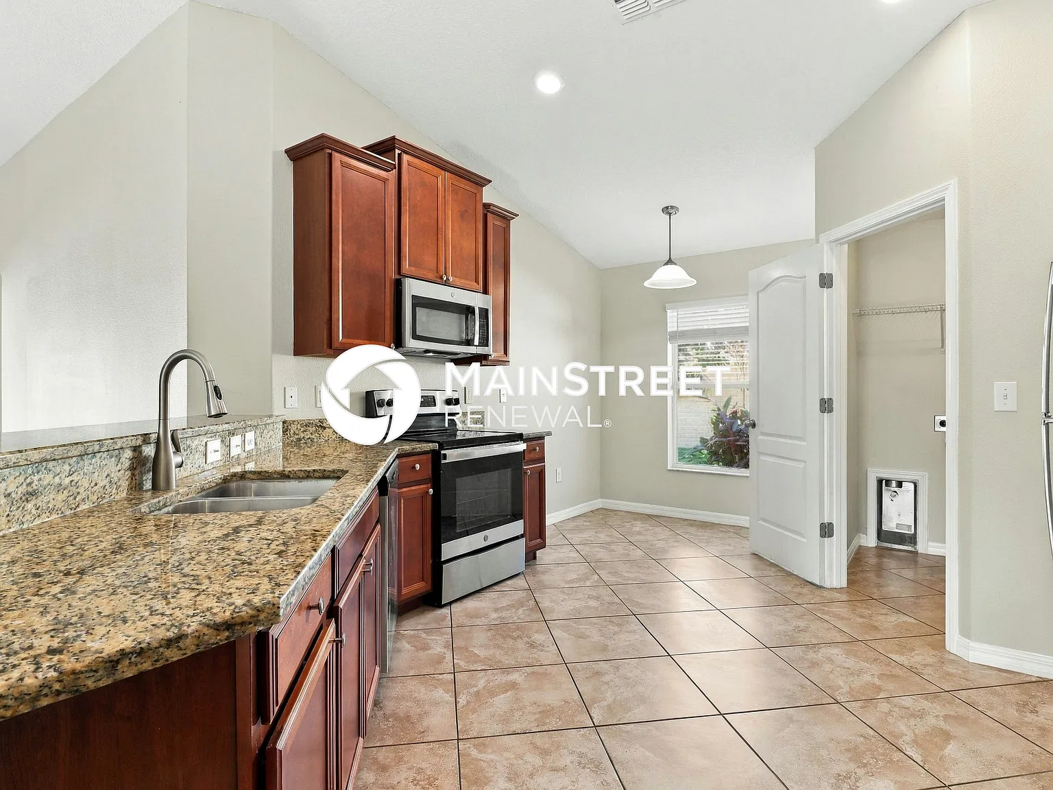 10083 Penwood Way — Photo 4