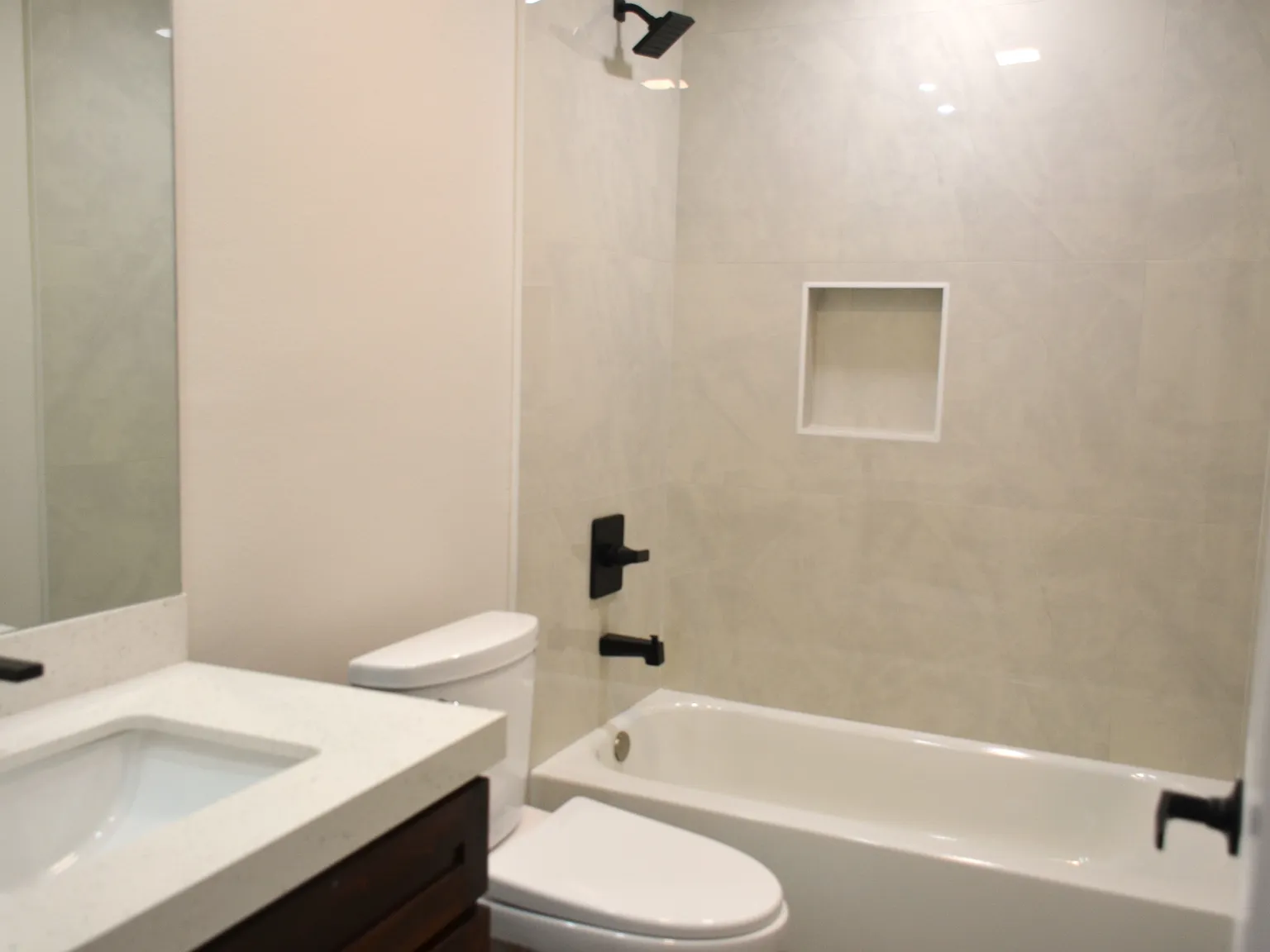 3 bed, 1760 sqft, $1,850 — Photo 4