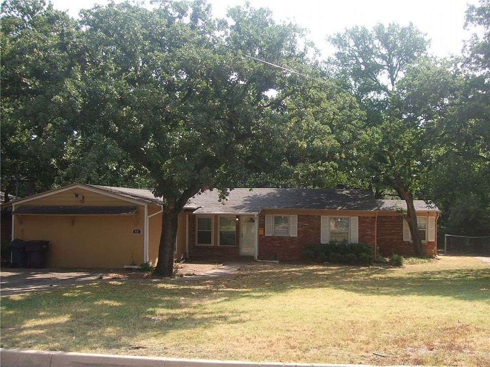 1st image of 1833 Montclair Dr