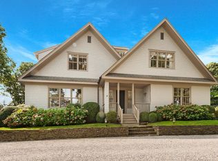 25 Narrow Ln S, Water Mill, NY 11976