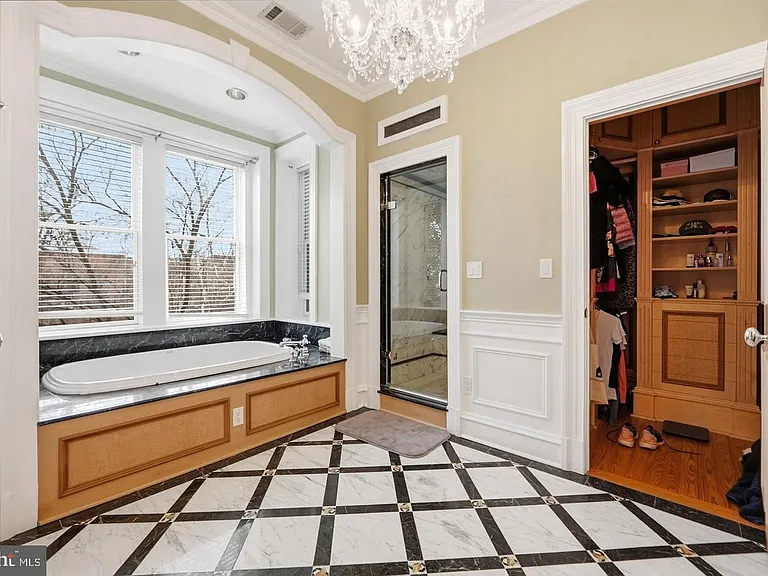 949 S St NW — Photo 34