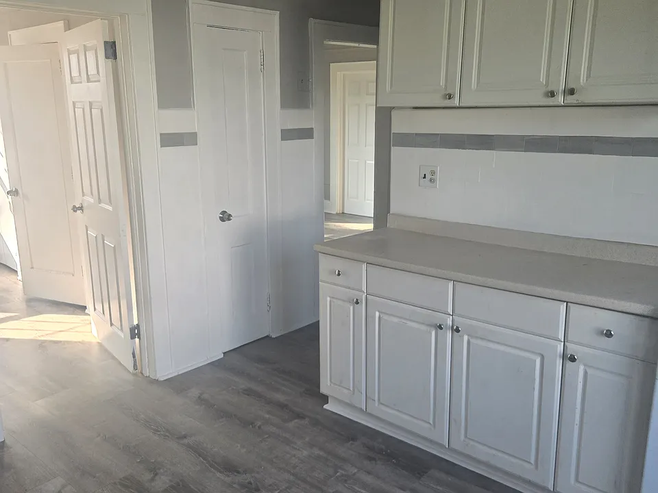 565 E Elm St #2