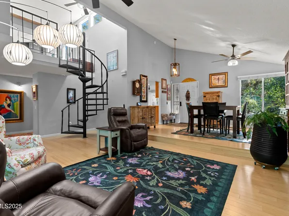 6435 Meadow Valley Ln, Reno, NV 89519