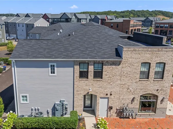 303 Tillary Ln #201, Cranberry Township, PA 16066