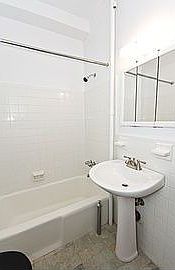 4th image of 116 W 72nd St APT 16B
