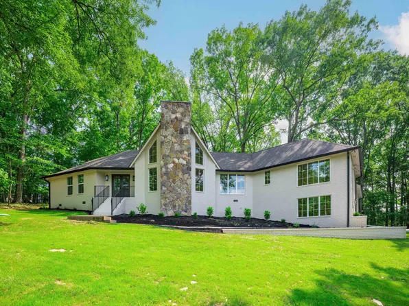 9126 Pleasant Ln, Ooltewah, TN 37363