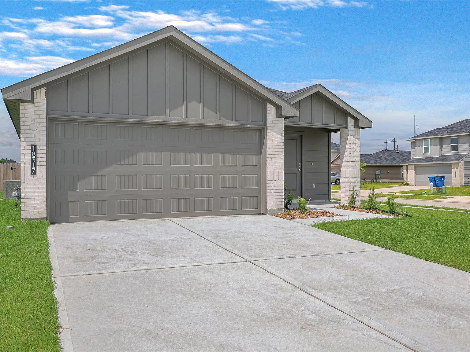 3 bed, 2.0 bath, 1434 sqft, $1,875 — Photo 2