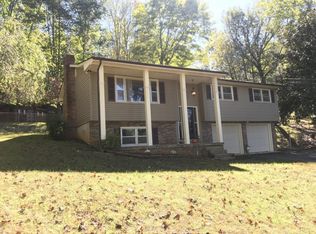 1811 Colonial Ridge Rd, Johnson City, TN 37604