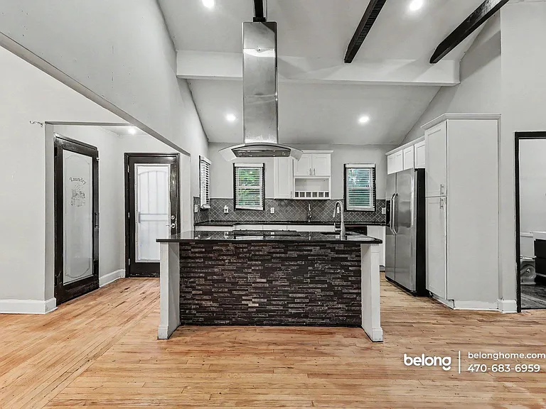 1790 Brewer Blvd SW — Photo 7