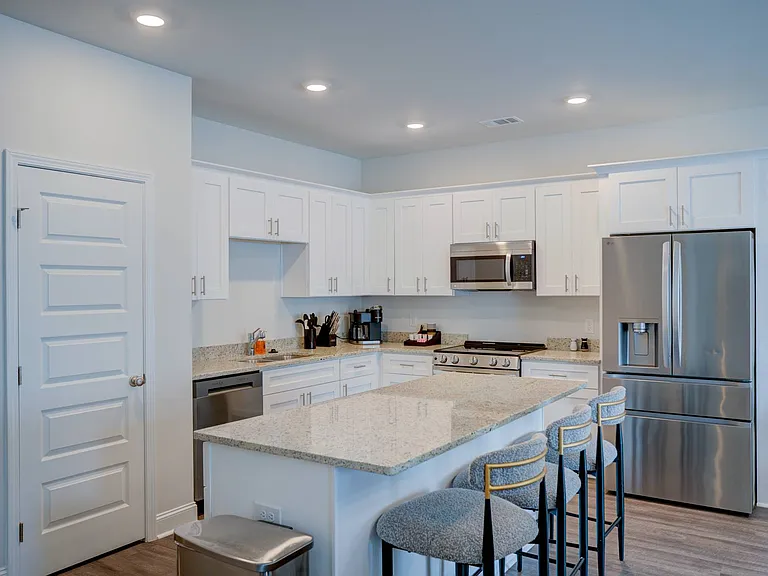 Governor Treutlen Cir — Photo 2