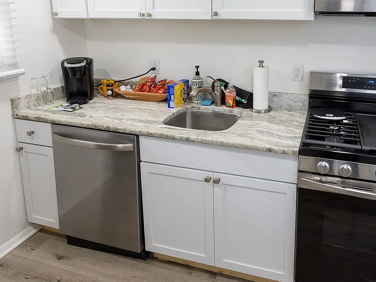 1230 Reese Ave #1230 — Photo 9