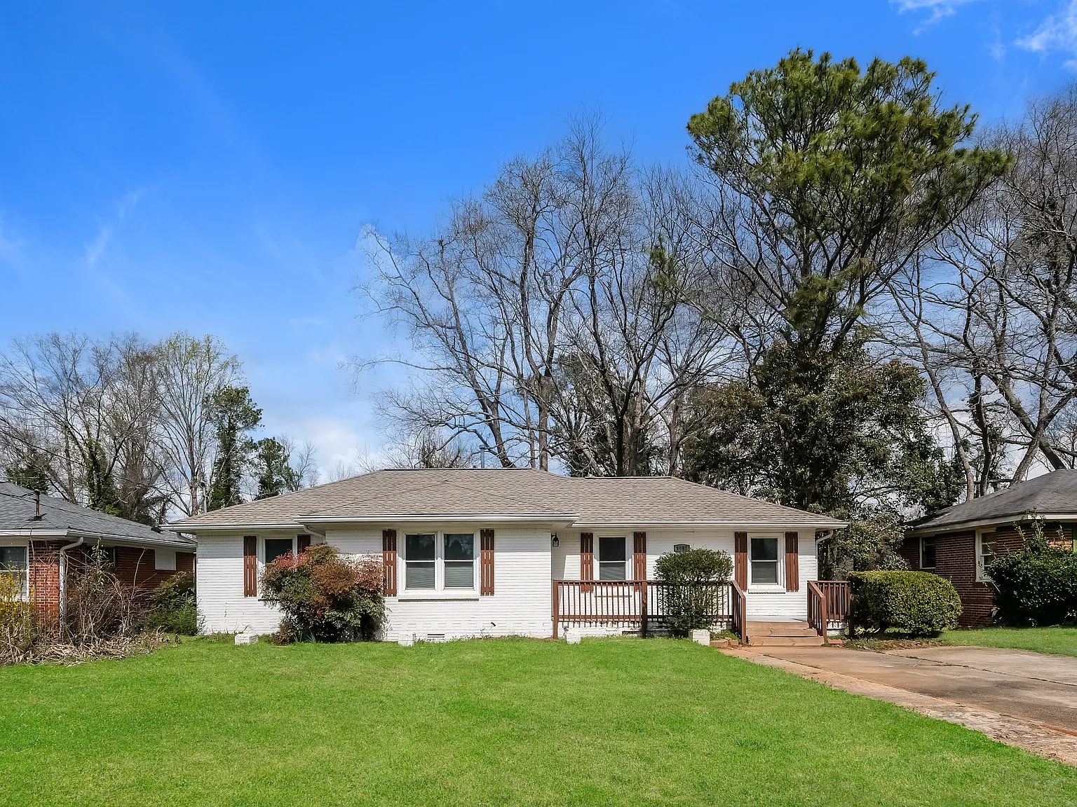 4 bed, 2.0 bath, 1400 sqft, $1,975 — Photo 1