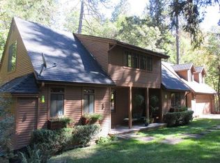 2092 Foots Creek Rd, Gold Hill, OR 97525