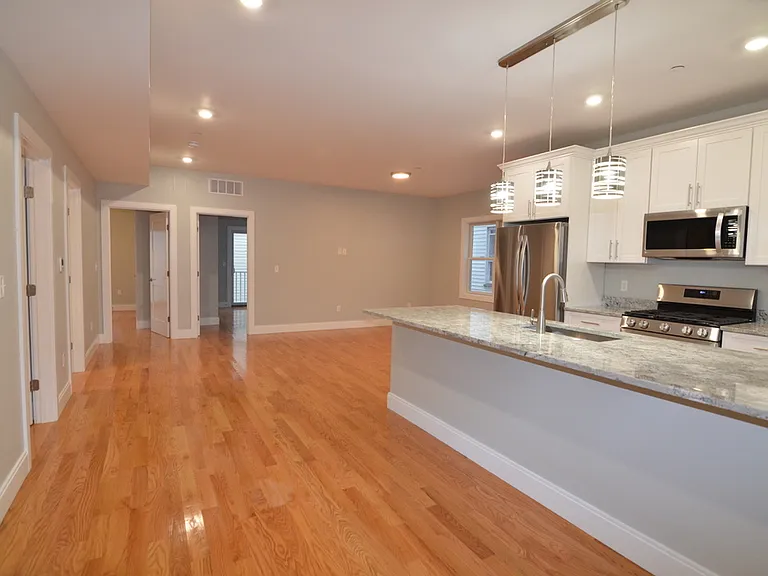 37 Jackson Rd #3 — Photo 5