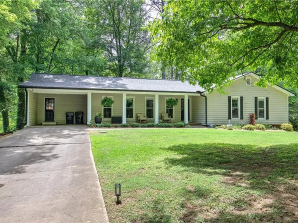 5133 Highland Trl, Acworth, GA 30102