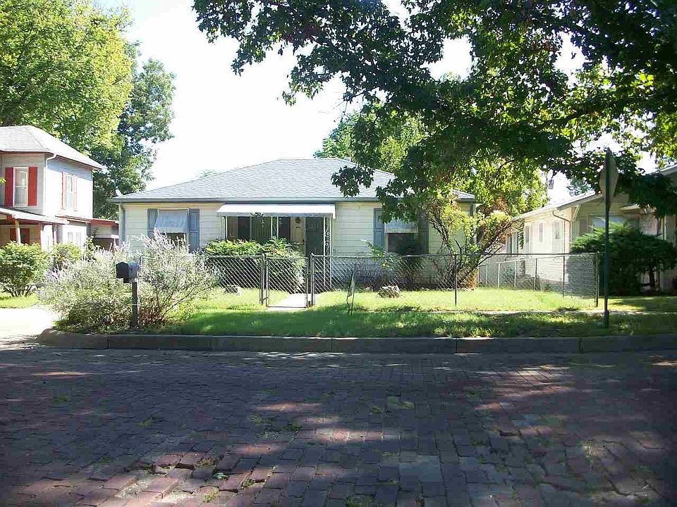 1st image of 616 N 3rd St