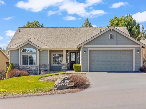 1065 Victoria Falls Dr, Redmond, OR 97756