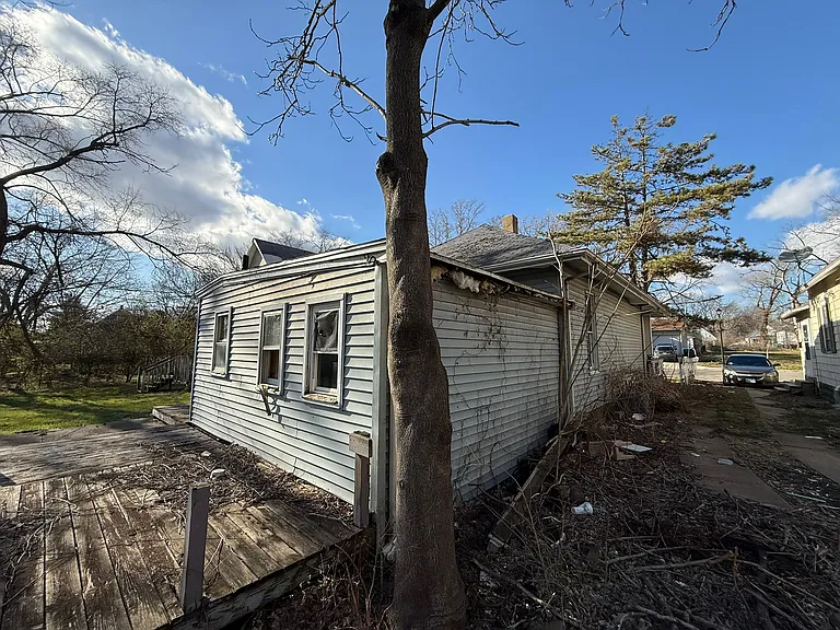 803 E Whitmer St — Photo 10
