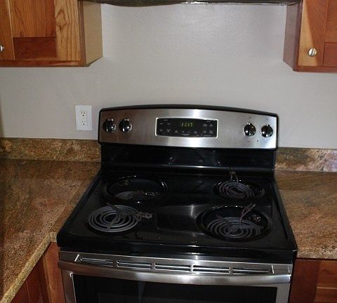 5th image of 367 N Claremont St APT 3
