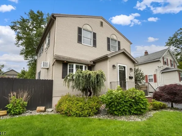 35 Glendale Dr, Hillsdale Boro, NJ 07642