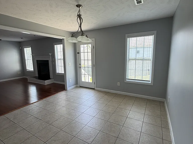 106 Boston Hbr — Photo 12