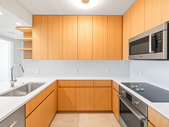 3rd image of 1388 Kapiolani Blvd #2904