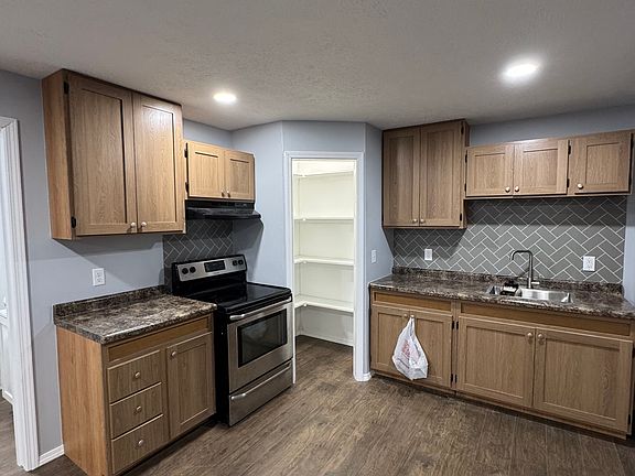 2nd image of 28225 Morgan St #A