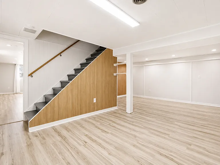 8912 E Plain Dr — Photo 16