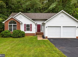 6104 Loriella Park Dr, Fredericksburg, VA 22407