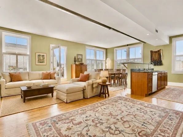 43 Park St Unit 15, Somerville, MA 02143