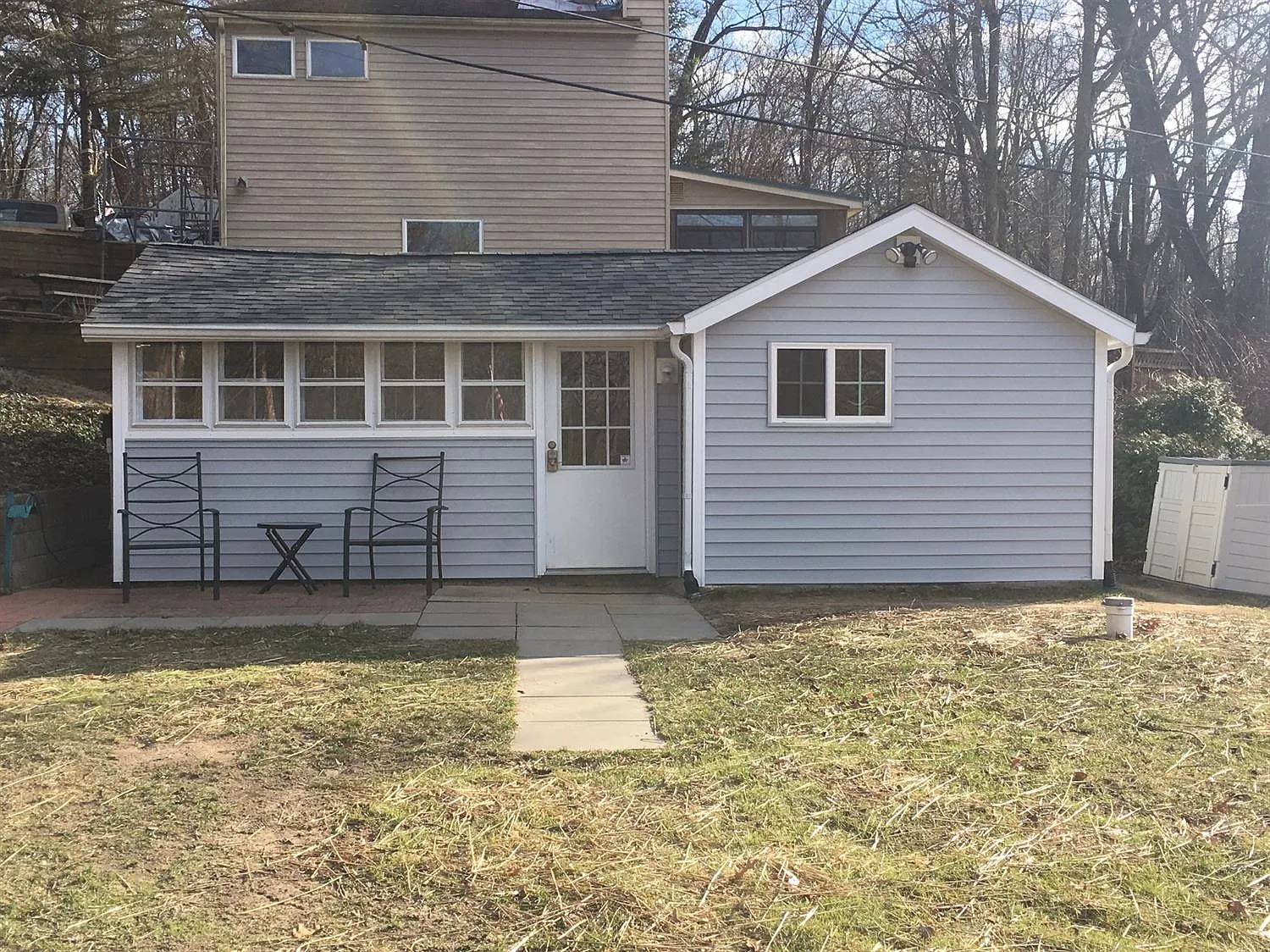 13505 Edgewater Dr photo 1