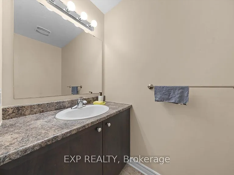 222 Badgeley Ave — Photo 4