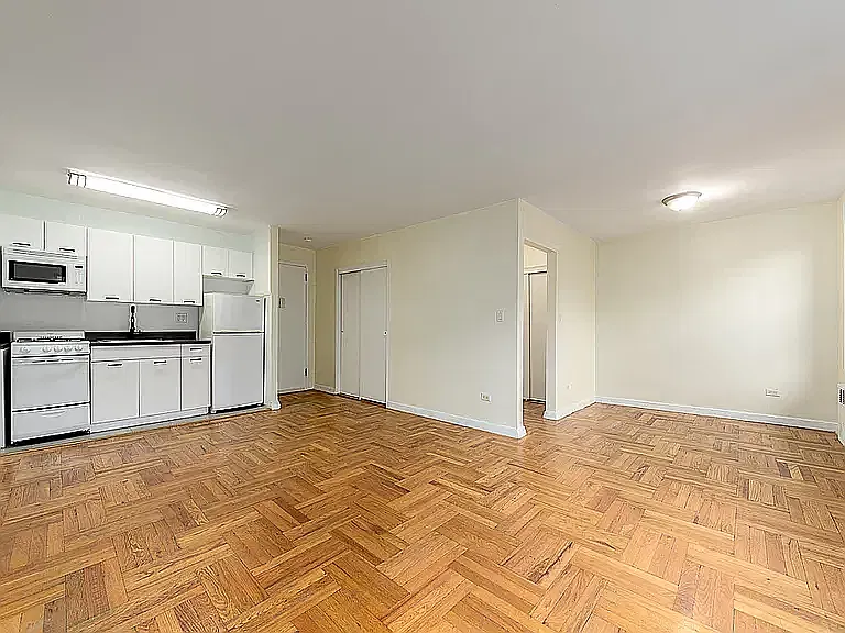 1 Bogardus Place — Photo 3