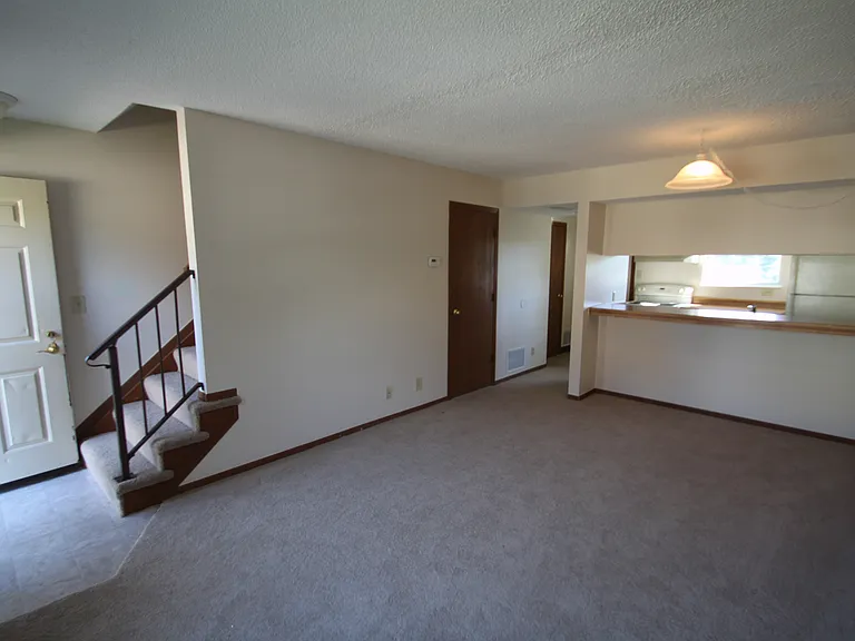 Oglebay Village Apartments — Photo 9