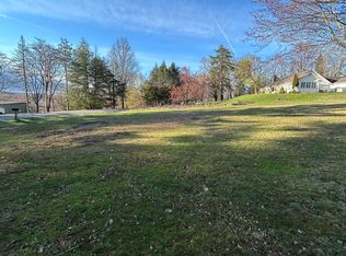 55 East Road, Troy, NY 12180