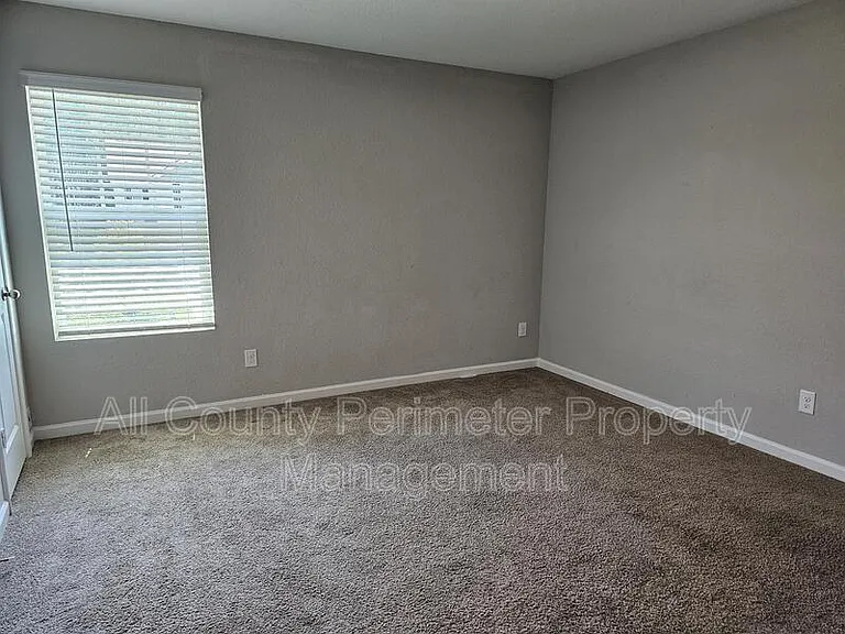 303 Augusta Woods Dr — Photo 15