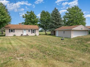 5673 Island Dr, Beaverton, MI 48612